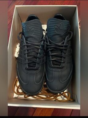 adidas humanrace samba